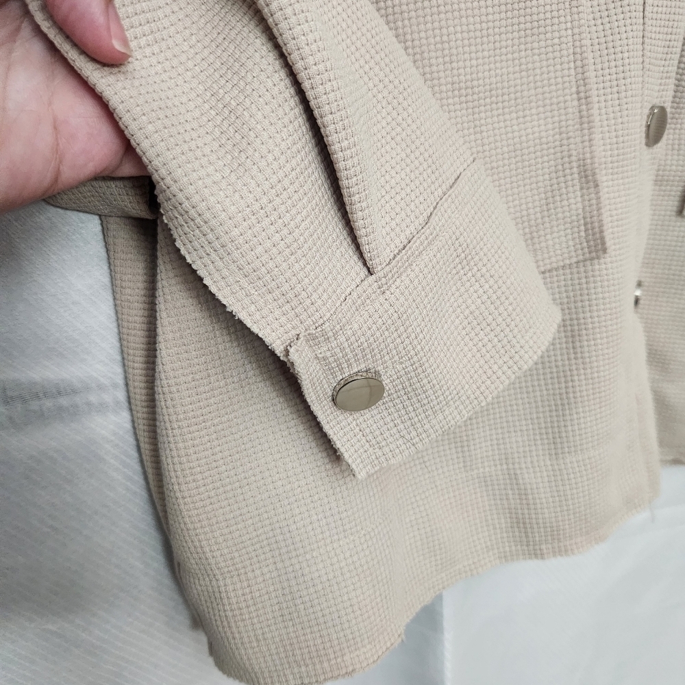 3/$25 Shein Shacket waffle raw hem neutral beige boxy shirt jacket size XS - Picture 3 of 15